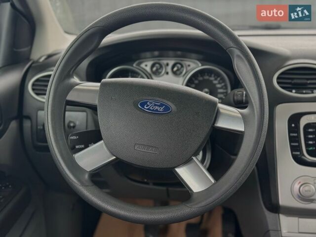 Чорний Форд Фокус, об'ємом двигуна 1.6 л та пробігом 192 тис. км за 6000 $, фото 11 на Automoto.ua