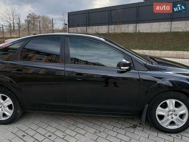 Черный Форд Фокус, объемом двигателя 1.6 л и пробегом 282 тыс. км за 4700 $, фото 4 на Automoto.ua