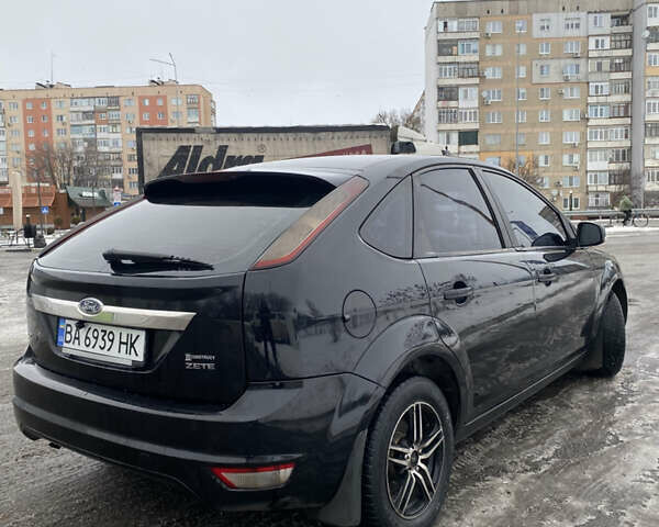 Черный Форд Фокус, объемом двигателя 1.6 л и пробегом 340 тыс. км за 5500 $, фото 2 на Automoto.ua