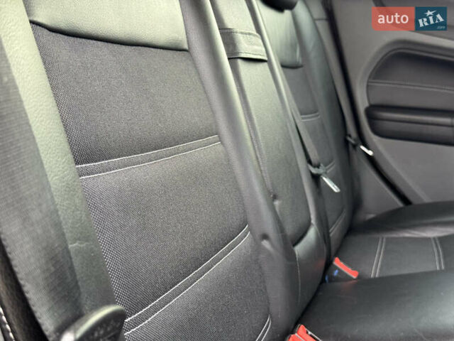 Черный Форд Фокус, объемом двигателя 1.8 л и пробегом 193 тыс. км за 5999 $, фото 79 на Automoto.ua