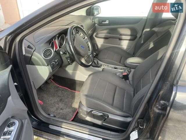 Чорний Форд Фокус, об'ємом двигуна 1.8 л та пробігом 260 тис. км за 5190 $, фото 12 на Automoto.ua