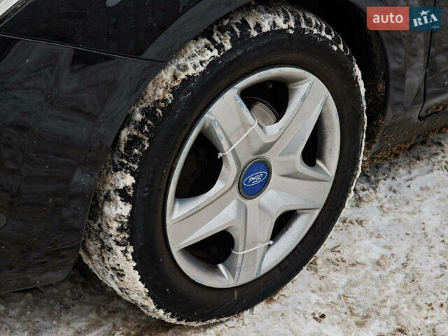 Черный Форд Фокус, объемом двигателя 1.6 л и пробегом 266 тыс. км за 5490 $, фото 6 на Automoto.ua