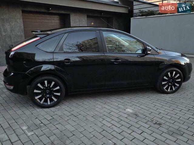 Черный Форд Фокус, объемом двигателя 1.6 л и пробегом 209 тыс. км за 6850 $, фото 4 на Automoto.ua