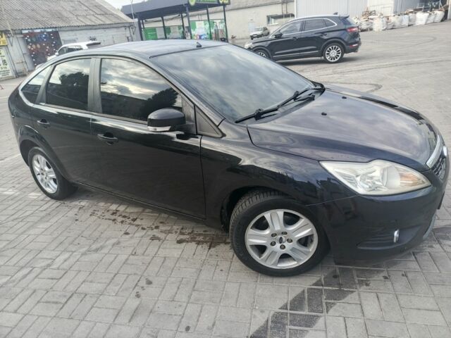 Черный Форд Фокус, объемом двигателя 1.6 л и пробегом 305 тыс. км за 5500 $, фото 2 на Automoto.ua
