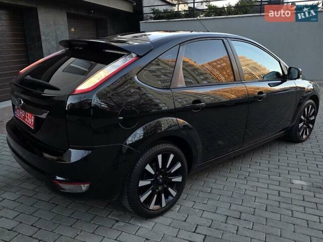 Черный Форд Фокус, объемом двигателя 1.6 л и пробегом 209 тыс. км за 6850 $, фото 5 на Automoto.ua