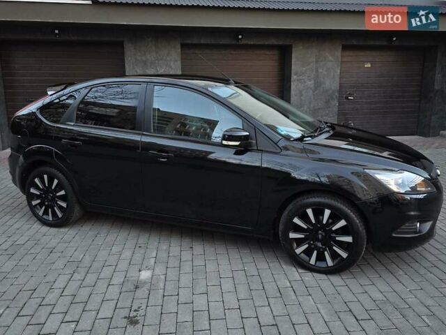 Черный Форд Фокус, объемом двигателя 1.6 л и пробегом 209 тыс. км за 6850 $, фото 3 на Automoto.ua