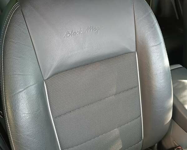 Черный Форд Фокус, объемом двигателя 1.6 л и пробегом 205 тыс. км за 6200 $, фото 9 на Automoto.ua