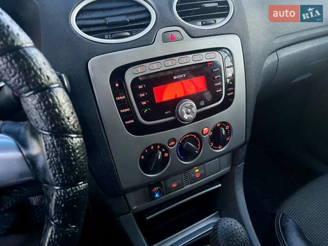 Чорний Форд Фокус, об'ємом двигуна 1.8 л та пробігом 220 тис. км за 4450 $, фото 9 на Automoto.ua