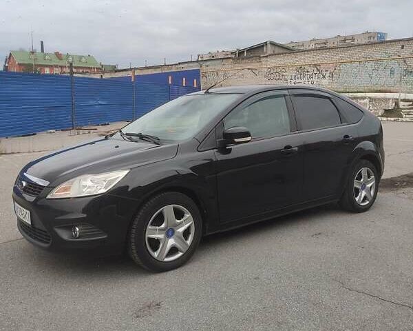 Черный Форд Фокус, объемом двигателя 1.6 л и пробегом 266 тыс. км за 5700 $, фото 4 на Automoto.ua