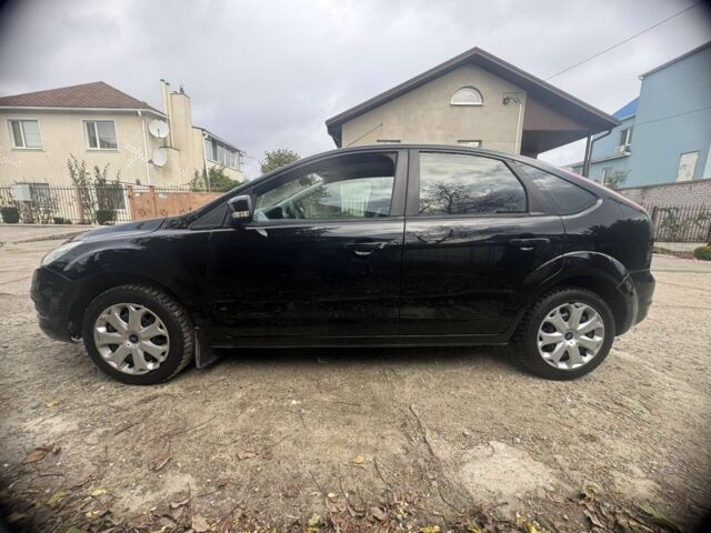 Черный Форд Фокус, объемом двигателя 1.6 л и пробегом 187 тыс. км за 4500 $, фото 3 на Automoto.ua