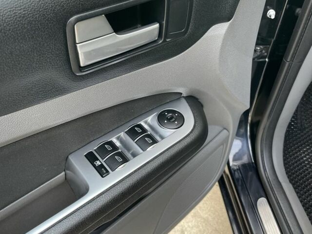 Чорний Форд Фокус, об'ємом двигуна 2 л та пробігом 257 тис. км за 5400 $, фото 9 на Automoto.ua