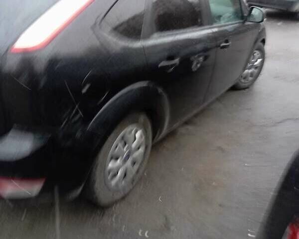 Черный Форд Фокус, объемом двигателя 1.6 л и пробегом 187 тыс. км за 4900 $, фото 4 на Automoto.ua