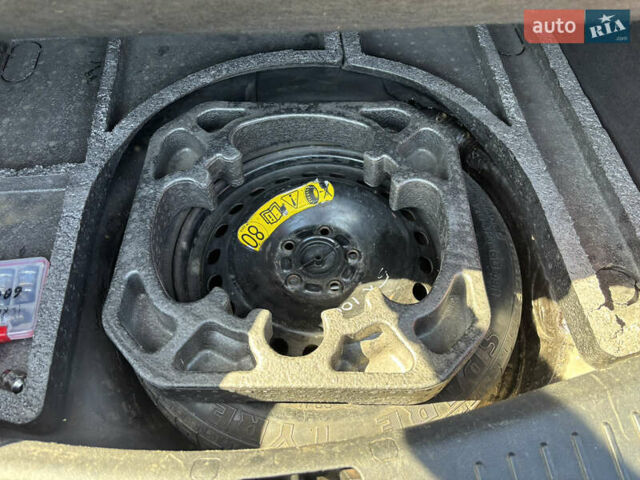 Черный Форд Фокус, объемом двигателя 2 л и пробегом 255 тыс. км за 6000 $, фото 14 на Automoto.ua