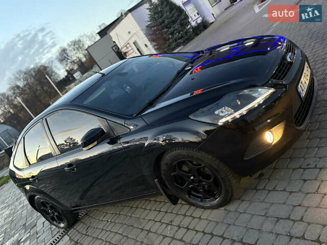 Черный Форд Фокус, объемом двигателя 1.8 л и пробегом 240 тыс. км за 5100 $, фото 4 на Automoto.ua