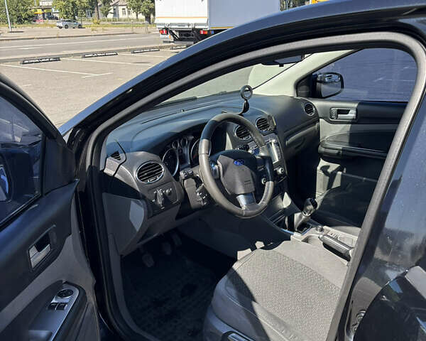 Черный Форд Фокус, объемом двигателя 2 л и пробегом 255 тыс. км за 6000 $, фото 12 на Automoto.ua