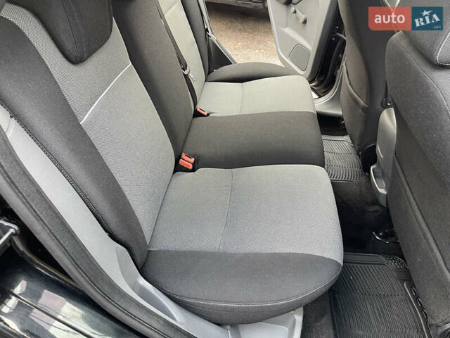 Черный Форд Фокус, объемом двигателя 1.6 л и пробегом 178 тыс. км за 6300 $, фото 21 на Automoto.ua