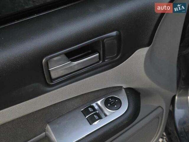 Черный Форд Фокус, объемом двигателя 1.6 л и пробегом 189 тыс. км за 5599 $, фото 30 на Automoto.ua