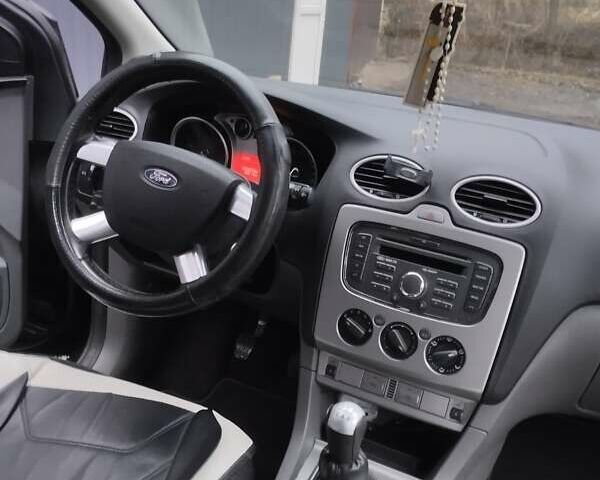 Чорний Форд Фокус, об'ємом двигуна 1.6 л та пробігом 222 тис. км за 5300 $, фото 7 на Automoto.ua