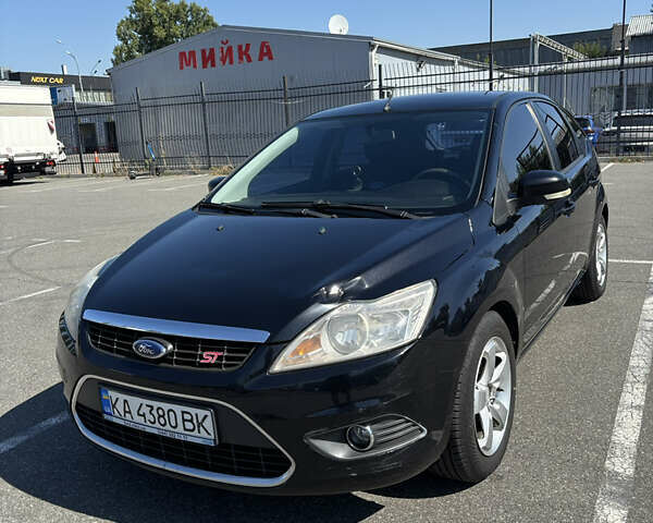 Черный Форд Фокус, объемом двигателя 2 л и пробегом 255 тыс. км за 6000 $, фото 1 на Automoto.ua