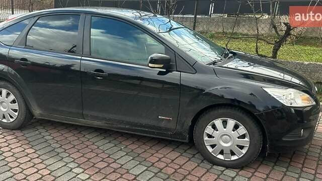 Чорний Форд Фокус, об'ємом двигуна 1.6 л та пробігом 222 тис. км за 5300 $, фото 2 на Automoto.ua