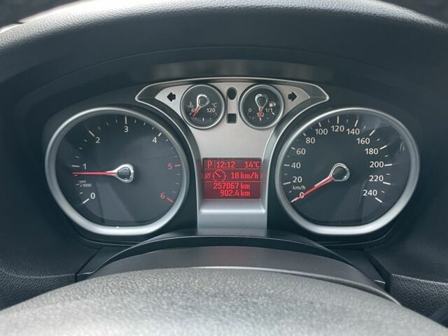 Чорний Форд Фокус, об'ємом двигуна 2 л та пробігом 257 тис. км за 5400 $, фото 14 на Automoto.ua