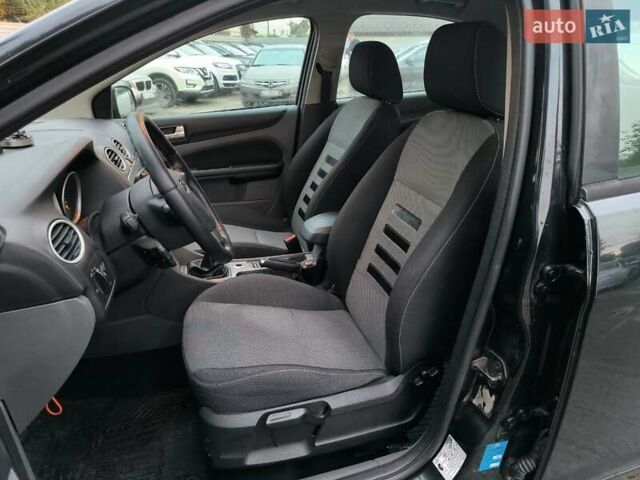 Черный Форд Фокус, объемом двигателя 1.56 л и пробегом 282 тыс. км за 5990 $, фото 8 на Automoto.ua