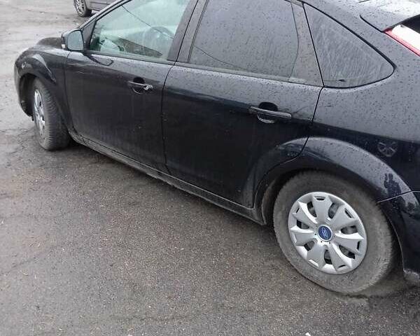 Черный Форд Фокус, объемом двигателя 1.6 л и пробегом 187 тыс. км за 4900 $, фото 2 на Automoto.ua
