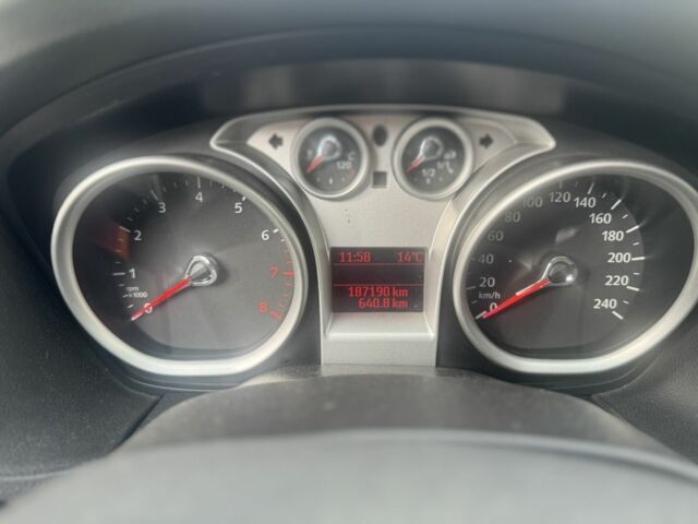 Черный Форд Фокус, объемом двигателя 1.6 л и пробегом 187 тыс. км за 4500 $, фото 15 на Automoto.ua