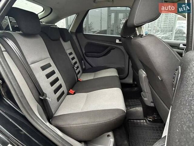 Черный Форд Фокус, объемом двигателя 1.56 л и пробегом 178 тыс. км за 6790 $, фото 10 на Automoto.ua