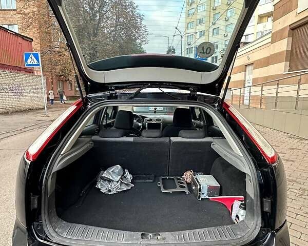 Черный Форд Фокус, объемом двигателя 0 л и пробегом 153 тыс. км за 5900 $, фото 5 на Automoto.ua