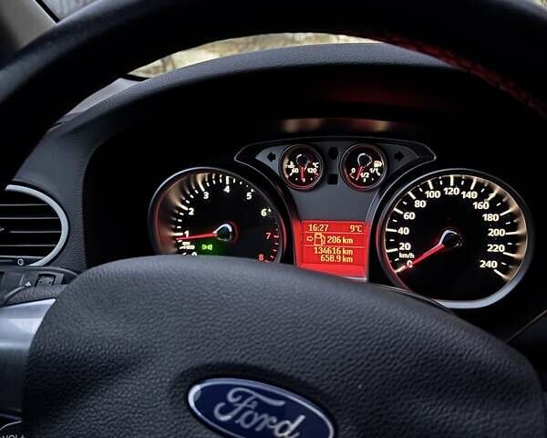 Чорний Форд Фокус, об'ємом двигуна 1.6 л та пробігом 134 тис. км за 8400 $, фото 11 на Automoto.ua