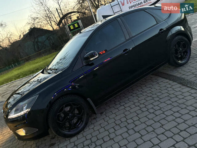 Черный Форд Фокус, объемом двигателя 1.8 л и пробегом 240 тыс. км за 5100 $, фото 16 на Automoto.ua