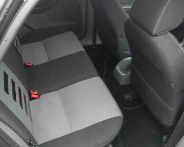 Черный Форд Фокус, объемом двигателя 1.6 л и пробегом 187 тыс. км за 4900 $, фото 6 на Automoto.ua