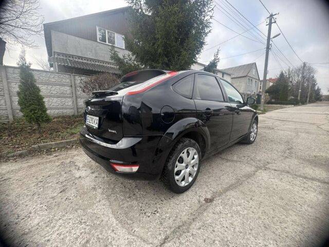 Черный Форд Фокус, объемом двигателя 1.6 л и пробегом 187 тыс. км за 4500 $, фото 5 на Automoto.ua