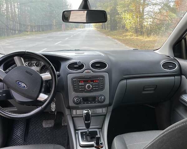 Чорний Форд Фокус, об'ємом двигуна 2 л та пробігом 257 тис. км за 5400 $, фото 12 на Automoto.ua