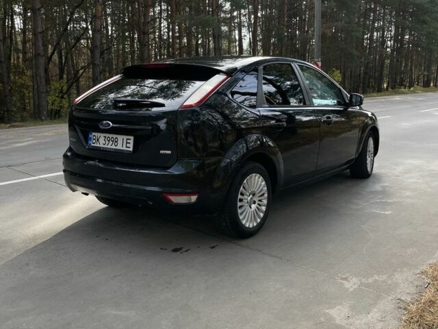 Чорний Форд Фокус, об'ємом двигуна 2 л та пробігом 257 тис. км за 5400 $, фото 3 на Automoto.ua