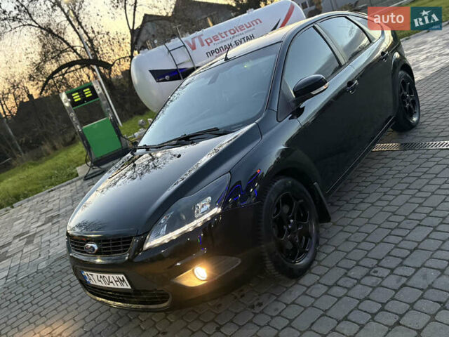 Черный Форд Фокус, объемом двигателя 1.8 л и пробегом 240 тыс. км за 5100 $, фото 1 на Automoto.ua