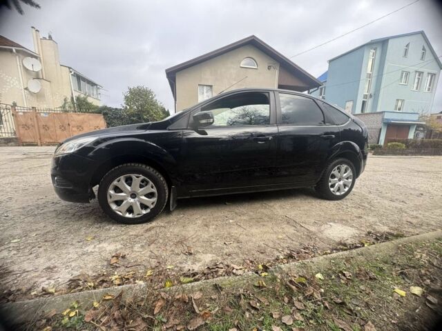 Черный Форд Фокус, объемом двигателя 1.6 л и пробегом 187 тыс. км за 4500 $, фото 4 на Automoto.ua