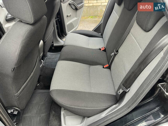 Черный Форд Фокус, объемом двигателя 1.6 л и пробегом 178 тыс. км за 6300 $, фото 16 на Automoto.ua