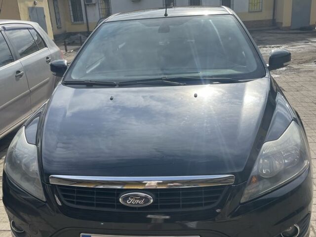 Черный Форд Фокус, объемом двигателя 2 л и пробегом 250 тыс. км за 5000 $, фото 1 на Automoto.ua