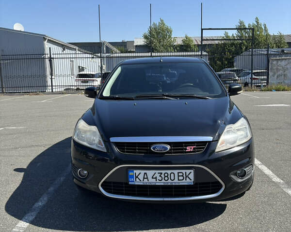 Черный Форд Фокус, объемом двигателя 2 л и пробегом 255 тыс. км за 6000 $, фото 6 на Automoto.ua