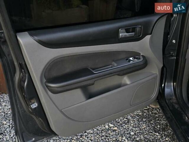 Черный Форд Фокус, объемом двигателя 1.6 л и пробегом 189 тыс. км за 5599 $, фото 19 на Automoto.ua