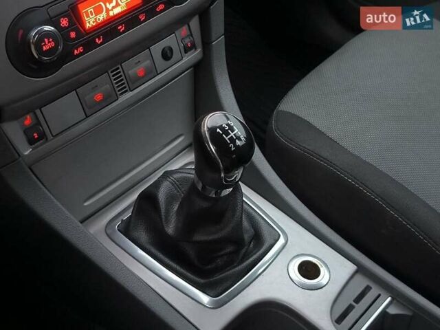 Черный Форд Фокус, объемом двигателя 1.56 л и пробегом 282 тыс. км за 5990 $, фото 17 на Automoto.ua