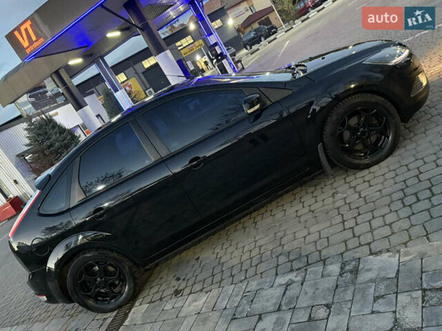 Черный Форд Фокус, объемом двигателя 1.8 л и пробегом 240 тыс. км за 5100 $, фото 6 на Automoto.ua