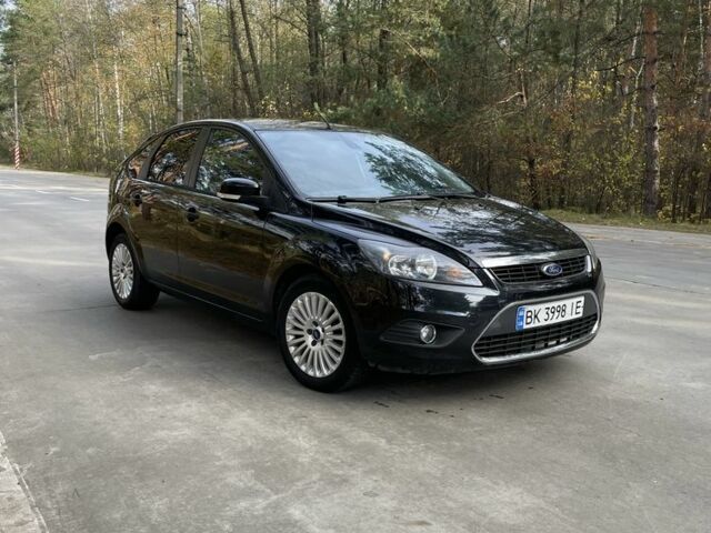 Чорний Форд Фокус, об'ємом двигуна 2 л та пробігом 257 тис. км за 5400 $, фото 1 на Automoto.ua