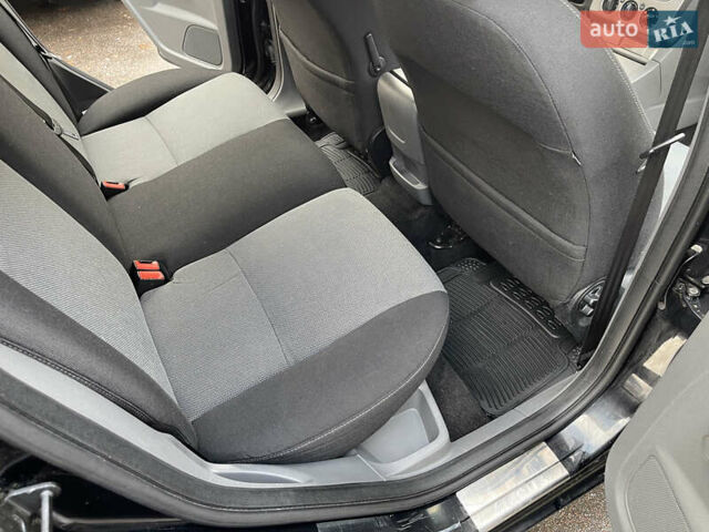 Черный Форд Фокус, объемом двигателя 1.6 л и пробегом 178 тыс. км за 6300 $, фото 20 на Automoto.ua