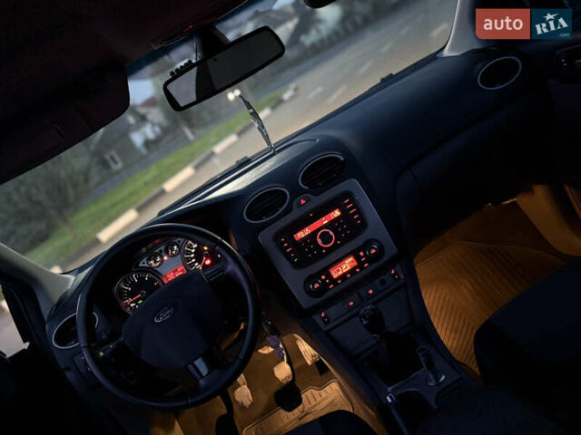 Черный Форд Фокус, объемом двигателя 1.8 л и пробегом 240 тыс. км за 5100 $, фото 20 на Automoto.ua