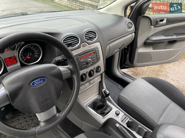 Черный Форд Фокус, объемом двигателя 1.6 л и пробегом 178 тыс. км за 6300 $, фото 14 на Automoto.ua