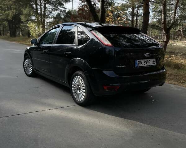 Чорний Форд Фокус, об'ємом двигуна 2 л та пробігом 257 тис. км за 5400 $, фото 5 на Automoto.ua