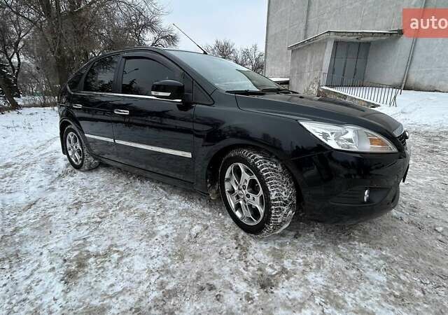 Черный Форд Фокус, объемом двигателя 1.6 л и пробегом 182 тыс. км за 5800 $, фото 2 на Automoto.ua